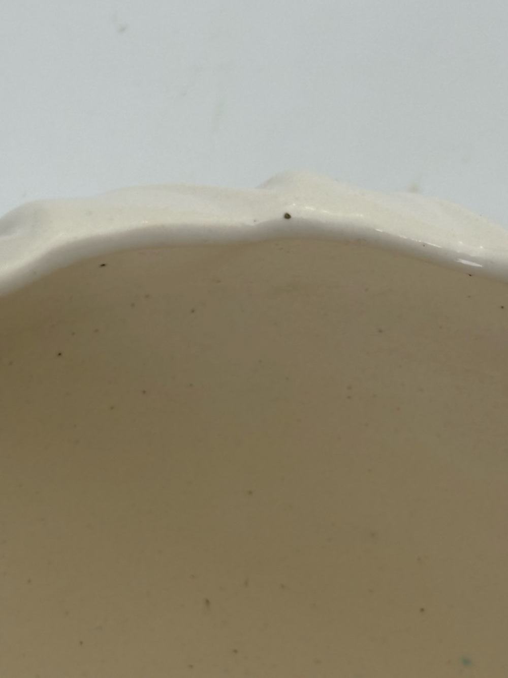 Vintage California Pottery Cream Decorative Bowl or Planter - Picture 12 of 12
